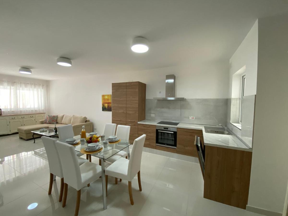 Sunshine Apartments Mellieha - Modern Three Bedroom Ground Floor Apartment With Yard 外观 照片